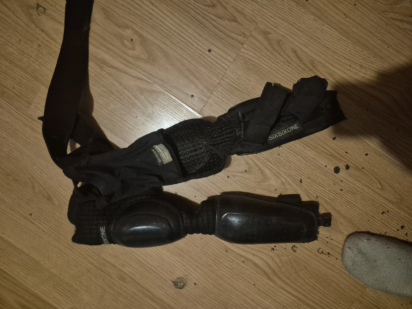 SIXSIXONE Adult Knee/Elbow Protection Pads - photo 2