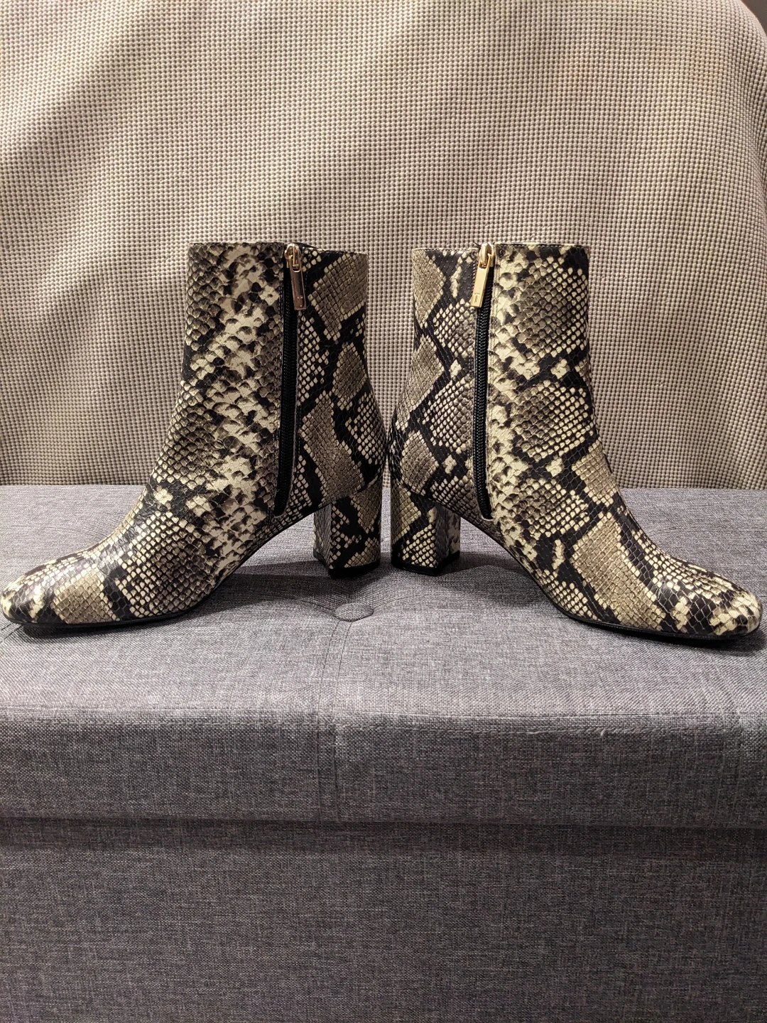 Ted Baker Size 7 Snake Print Block Heel Ankle Boots