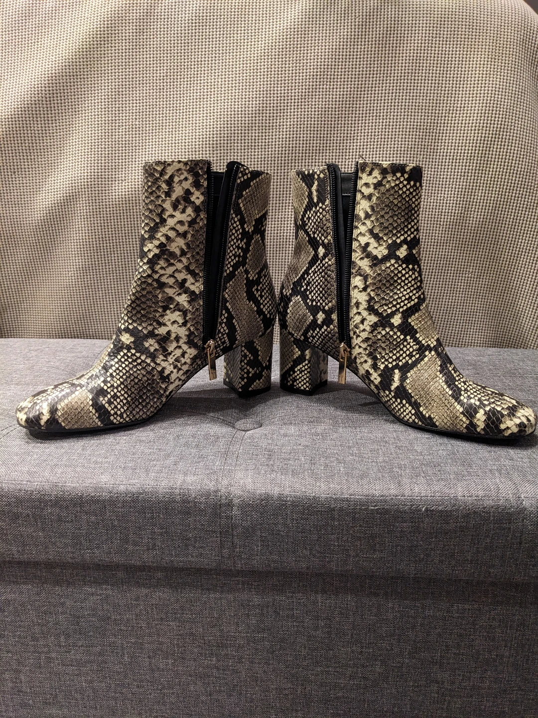 Ted Baker Size 7 Snake Print Block Heel Ankle Boots - photo 2