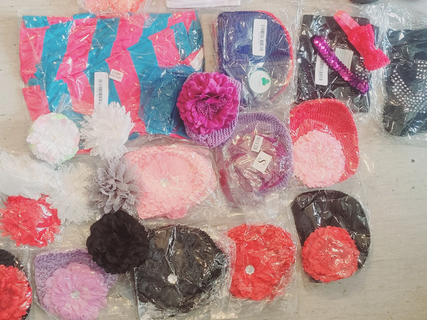 BRAND NEW Kids Premium Hair Accessories & Clothing!!!☆▪︎