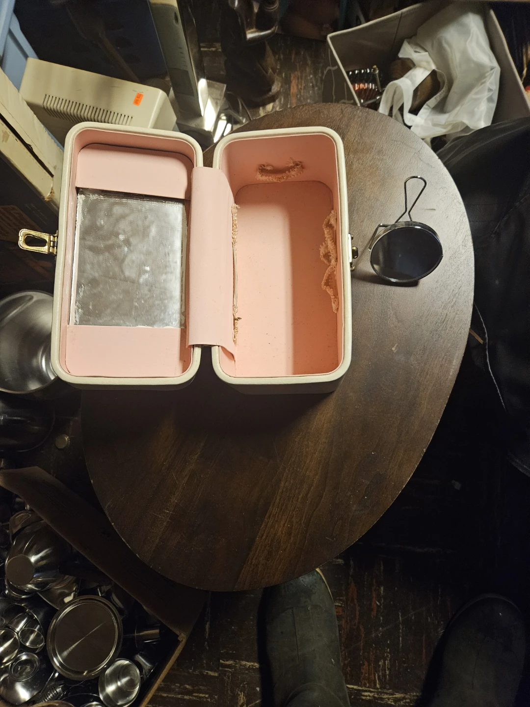 Vintage White Vanity Case with Mirror - photo 4