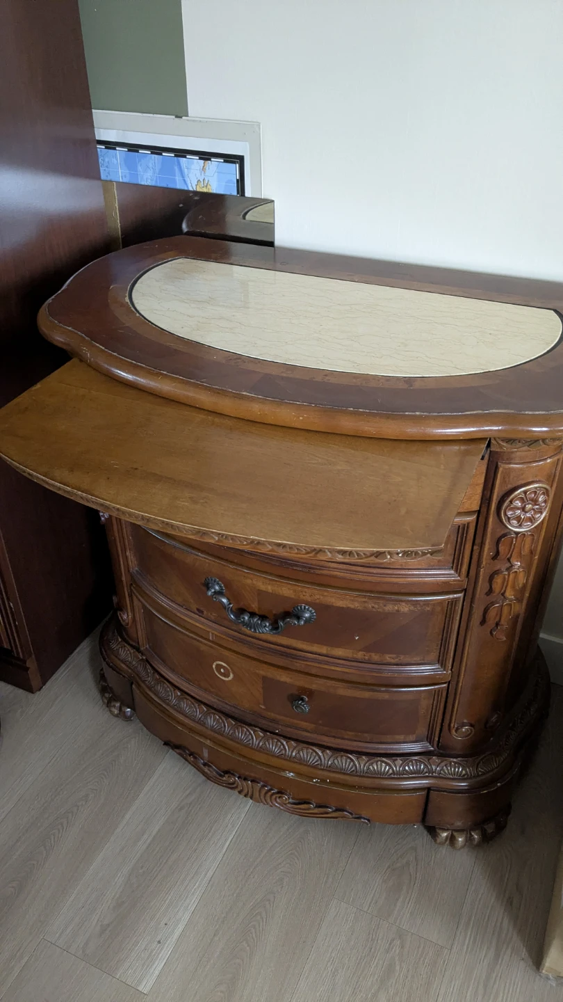 Vintage Cherry Wood hallway accent table with Marble Top - photo 4