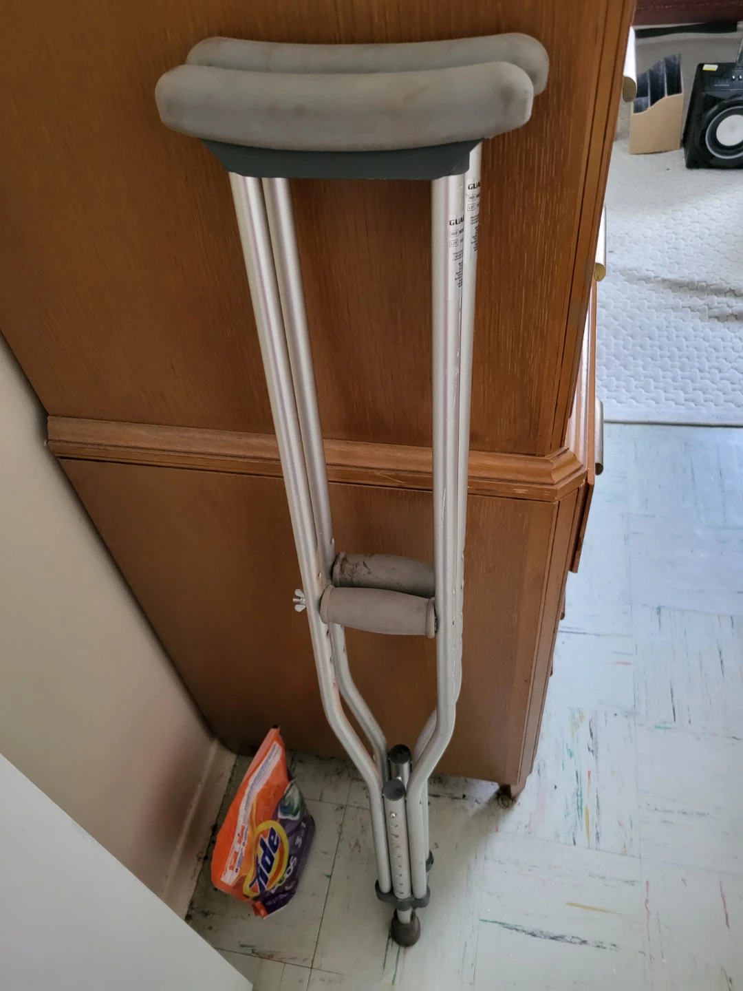 Adjustable Aluminum Crutches