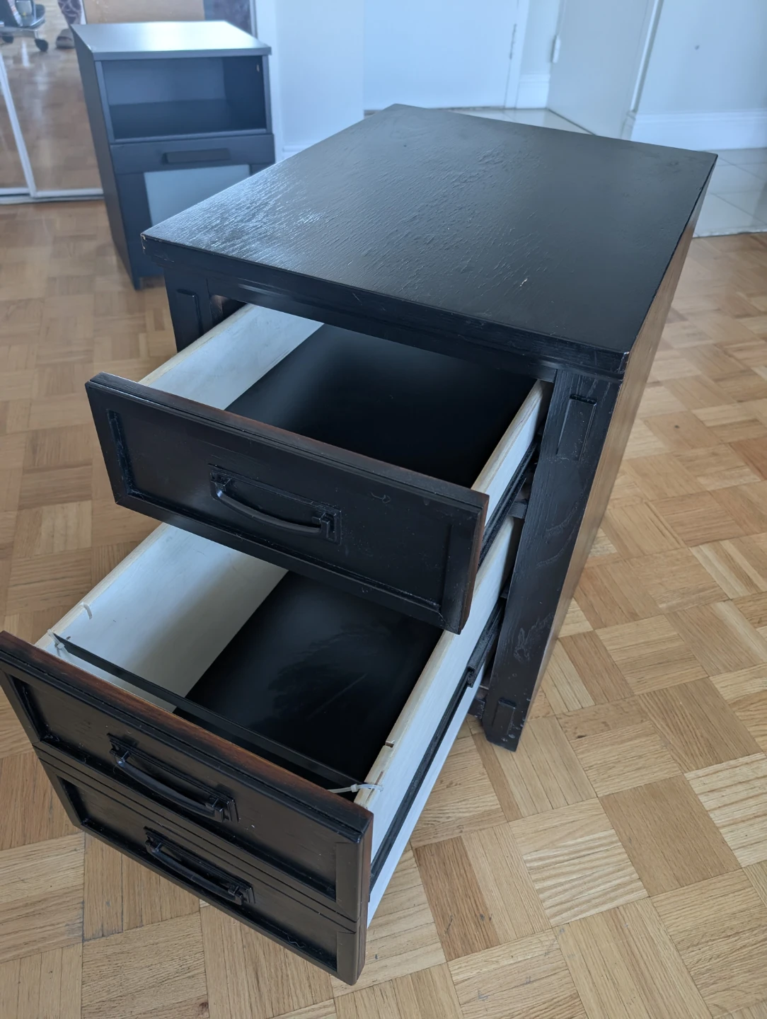 Side table with drawers - photo 4