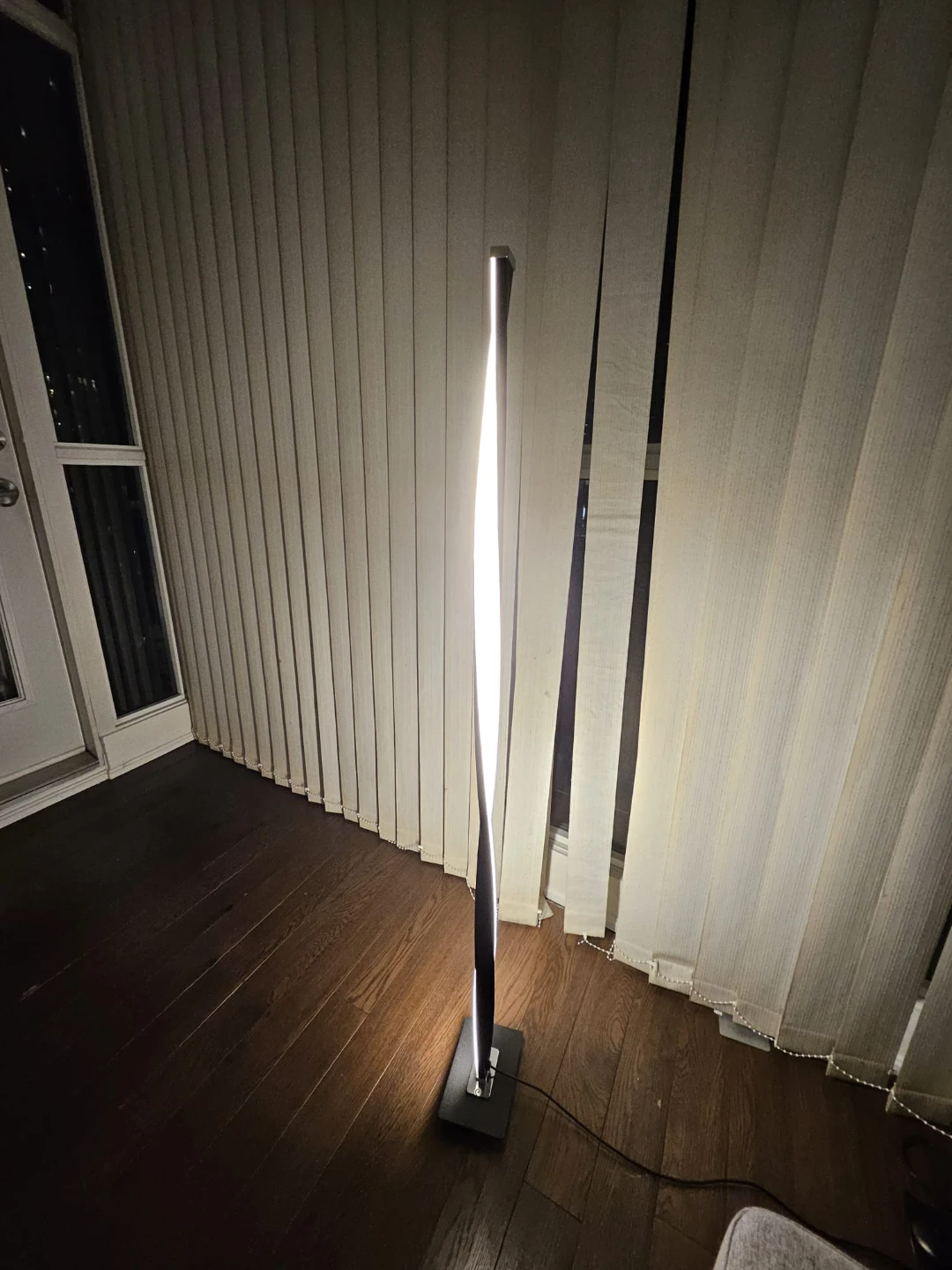 Modern Spiral LED Floor Lamp