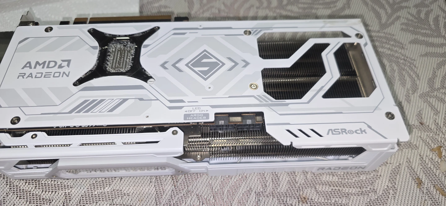 ASRock AMD Radeon 9070 XT Graphics Card White - photo 3