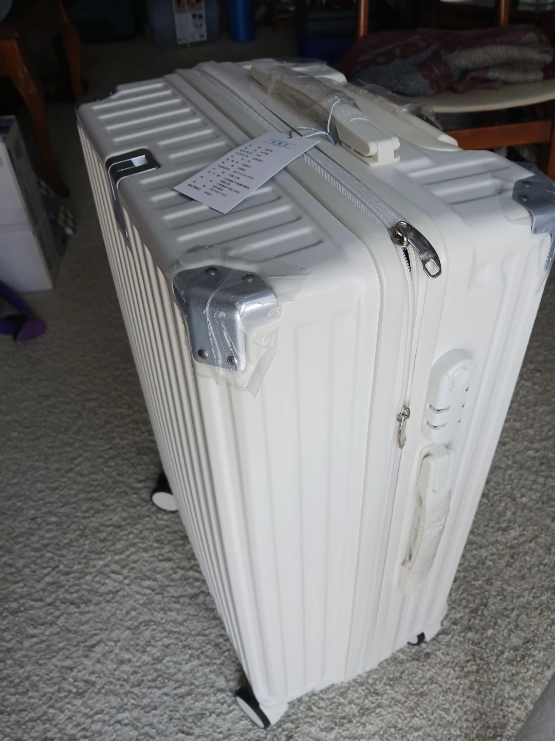 New beige 27" Check-in bag only $55 - photo 5