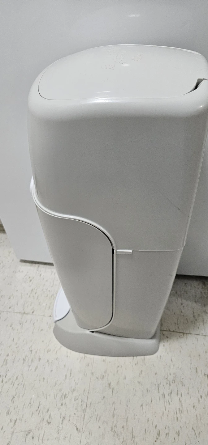 Playtex Baby Diaper Genie - photo 4