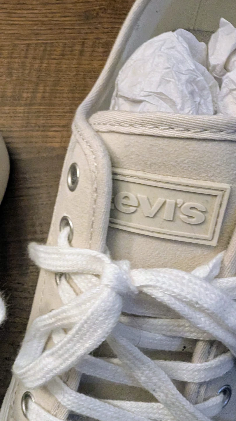 Levi's Women's Canvas Sneakers Cream Size 8 - photo 4