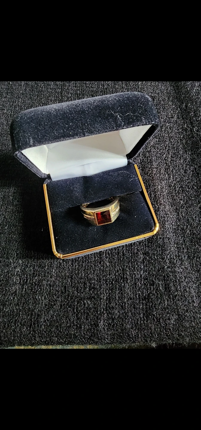 10k Gold Solitaire Ring