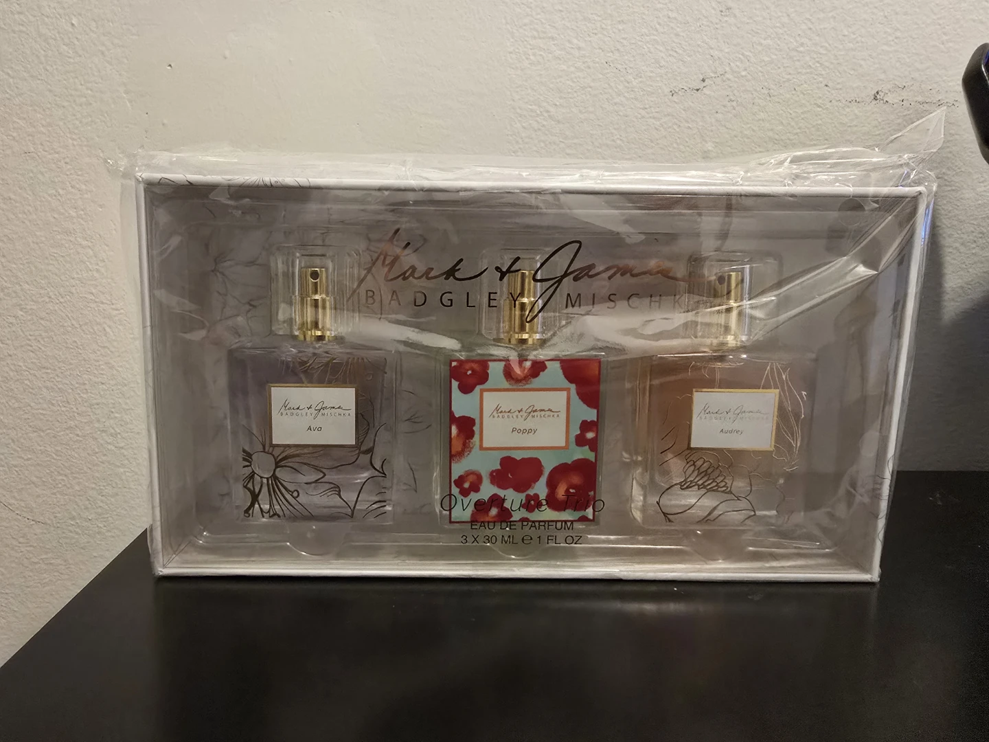 2 sets of Mark&James Badgley Mischka EDP