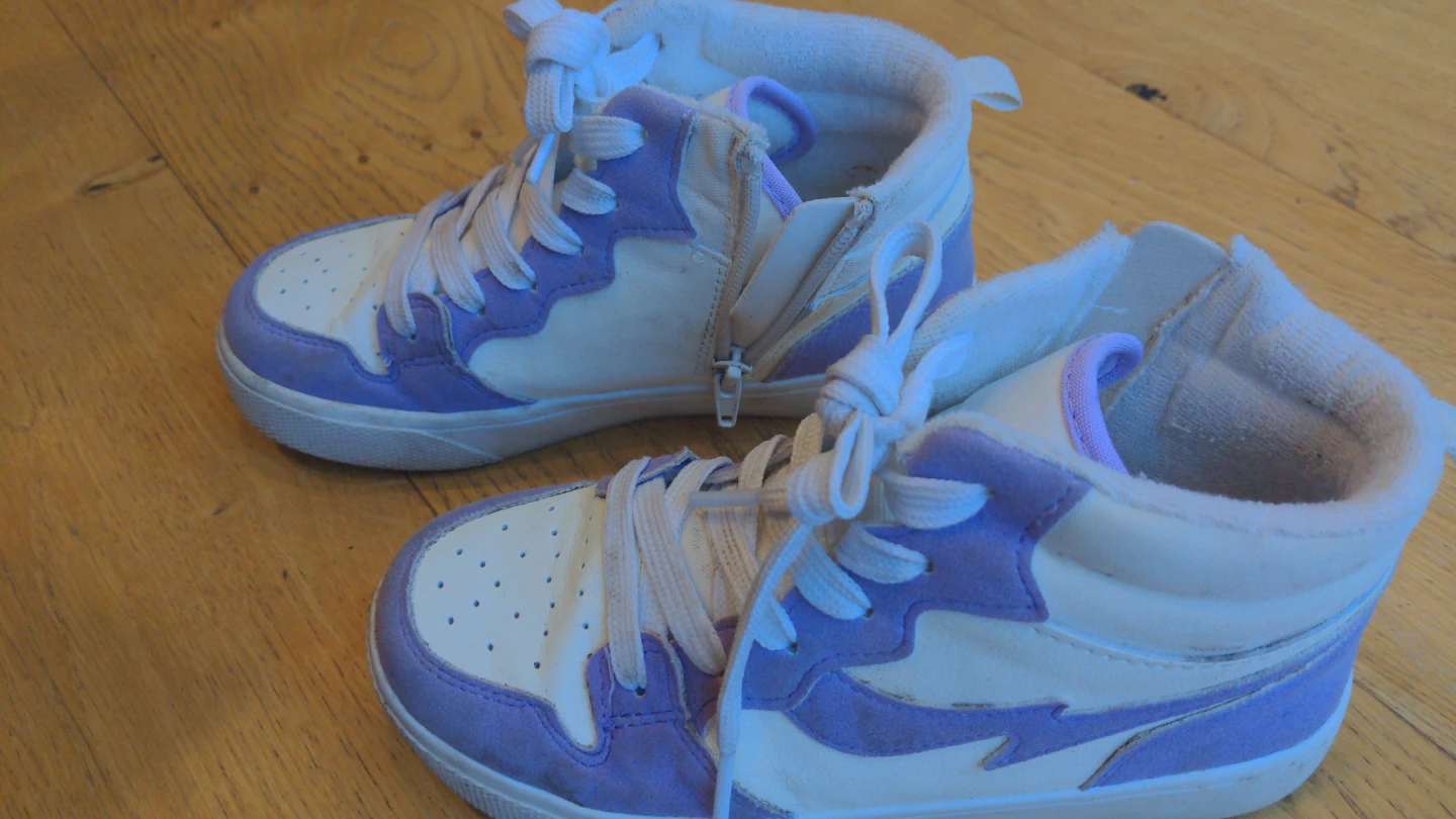 Joe Fresh High-Top Sneakers - Size 2 - photo 2