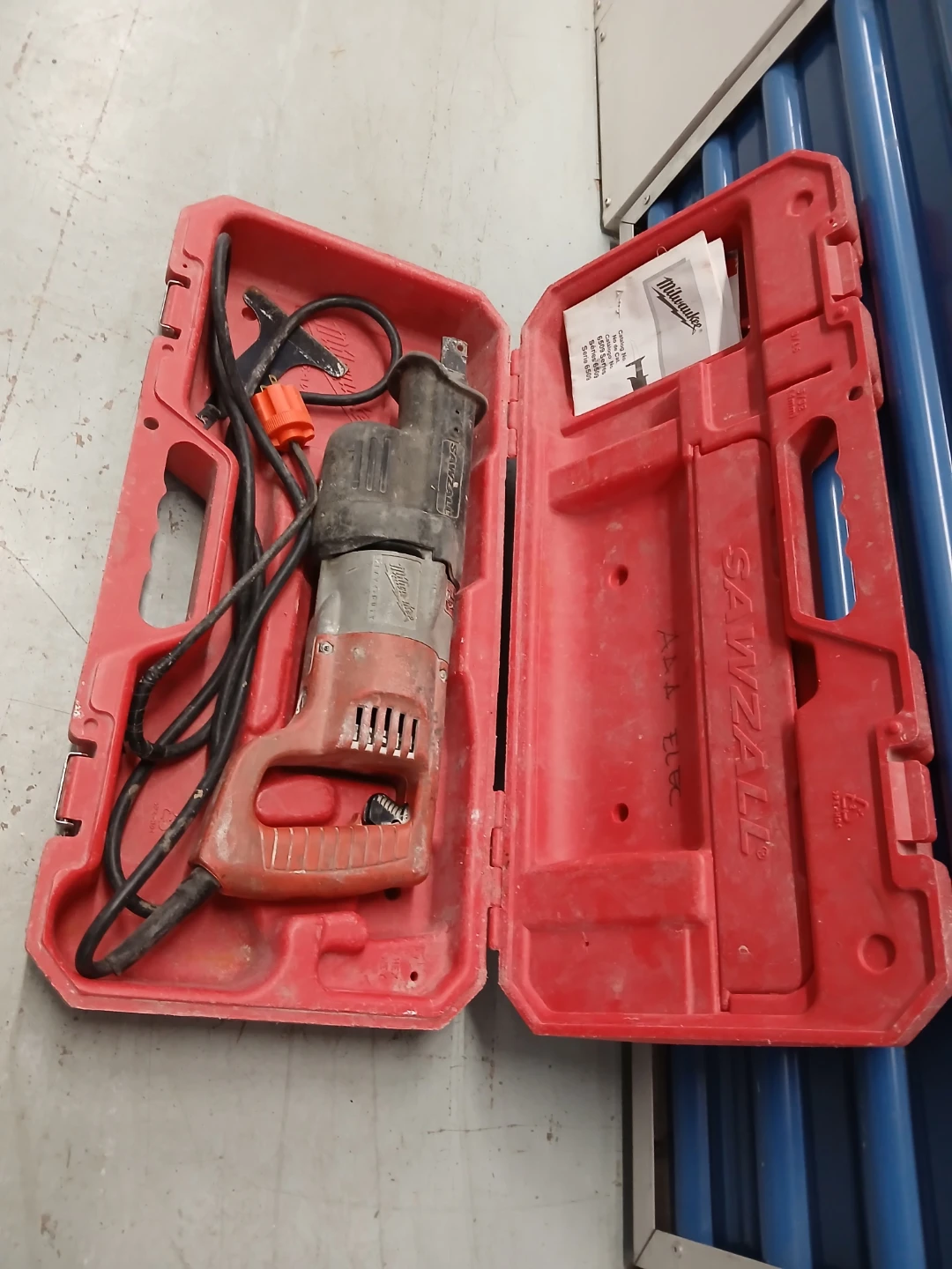 Milwaukee Sawzall Heavy Duty Reciprocating Saw with Case - photo 4