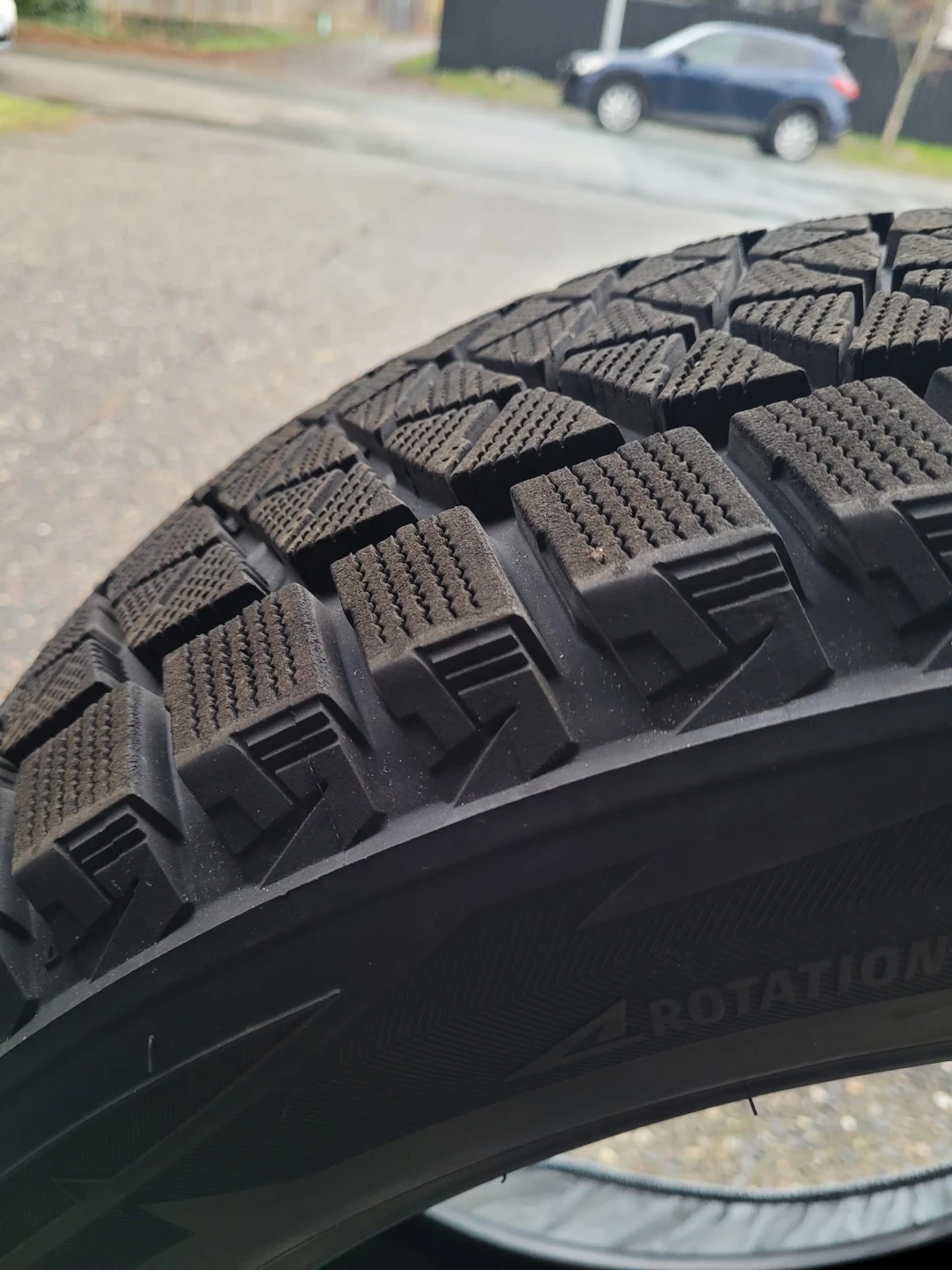 Bridgestone Blizzak 235/55R19 Winter Tire