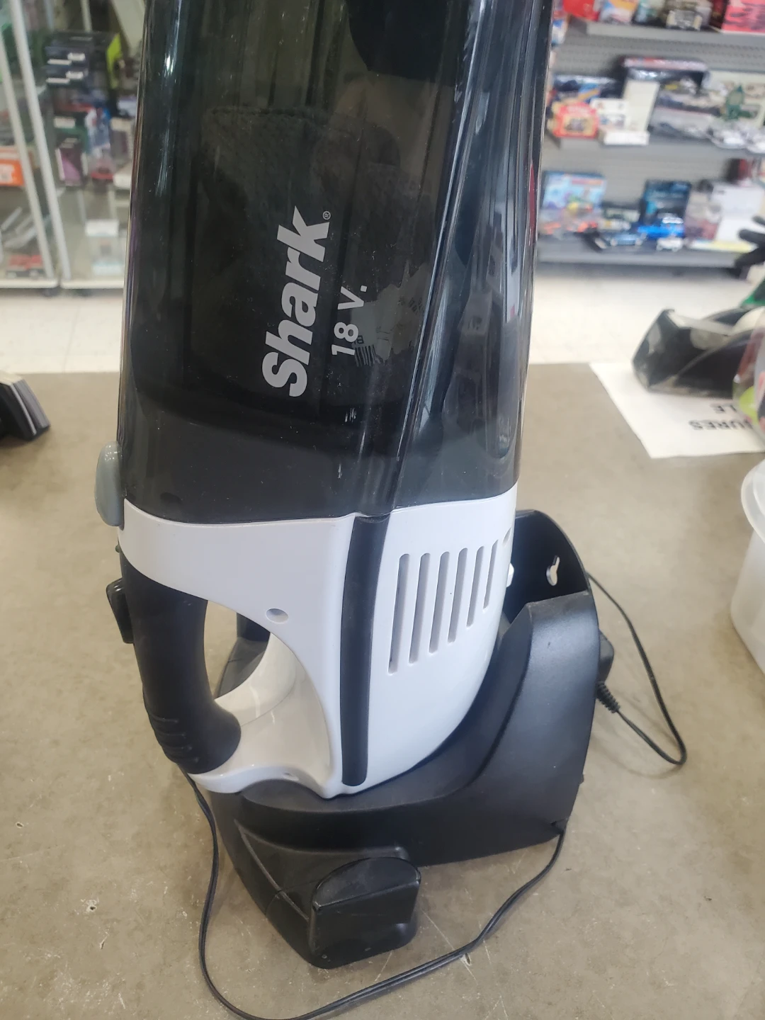 Shark 18V Cordless Handheld Vacuum with Charging Dock - photo 2