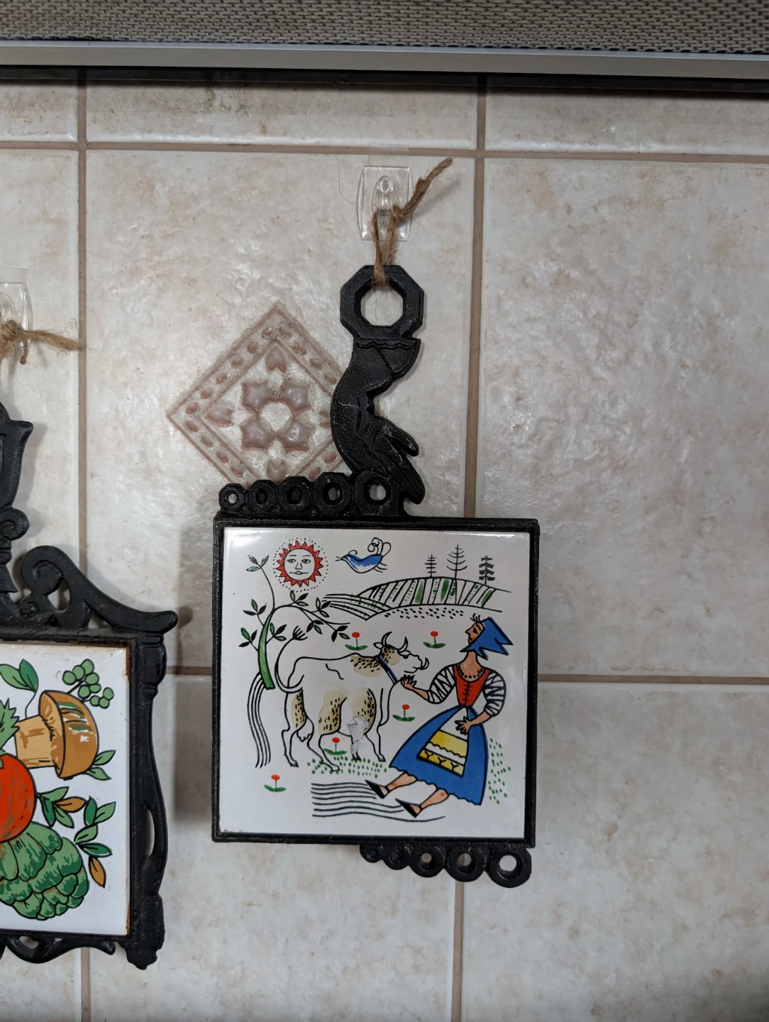 Pair of Vintage Midcentury Cast Iron and Tile Kitchen Trivets - photo 2