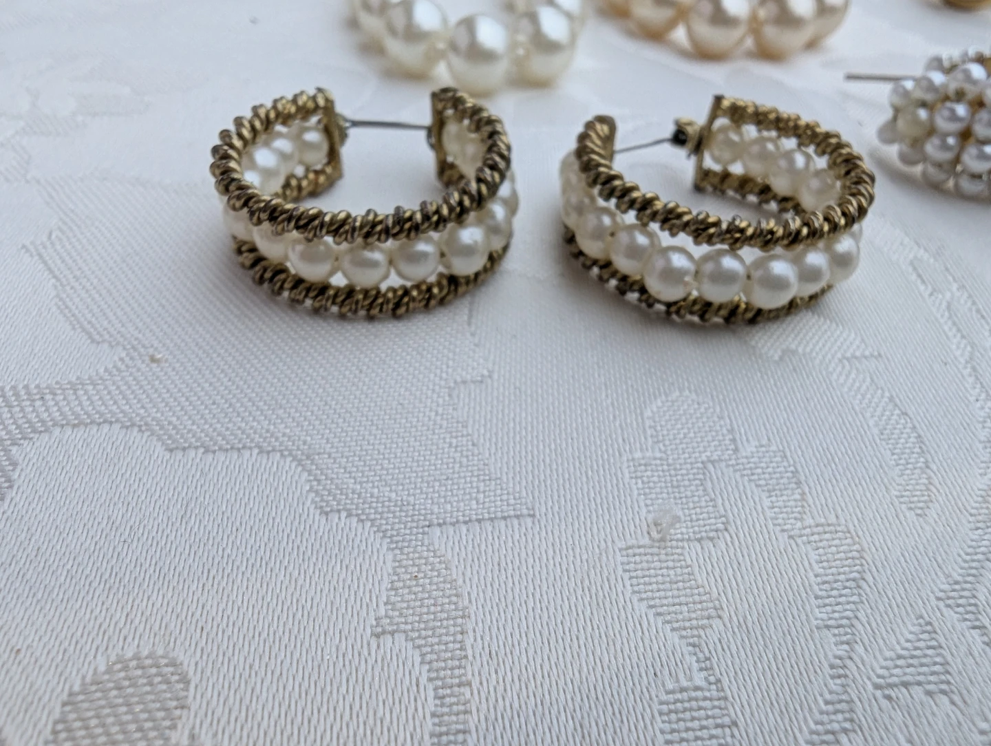 Faux Pearl and Gold-Tone Jewelry Set - photo 2