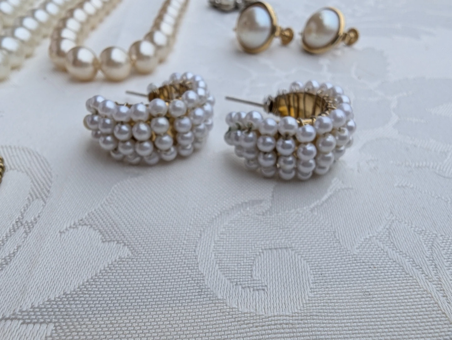 Faux Pearl and Gold-Tone Jewelry Set - photo 3
