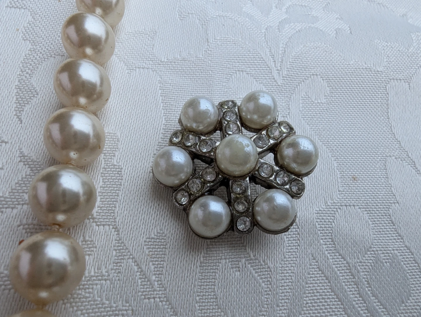 Faux Pearl and Gold-Tone Jewelry Set - photo 5