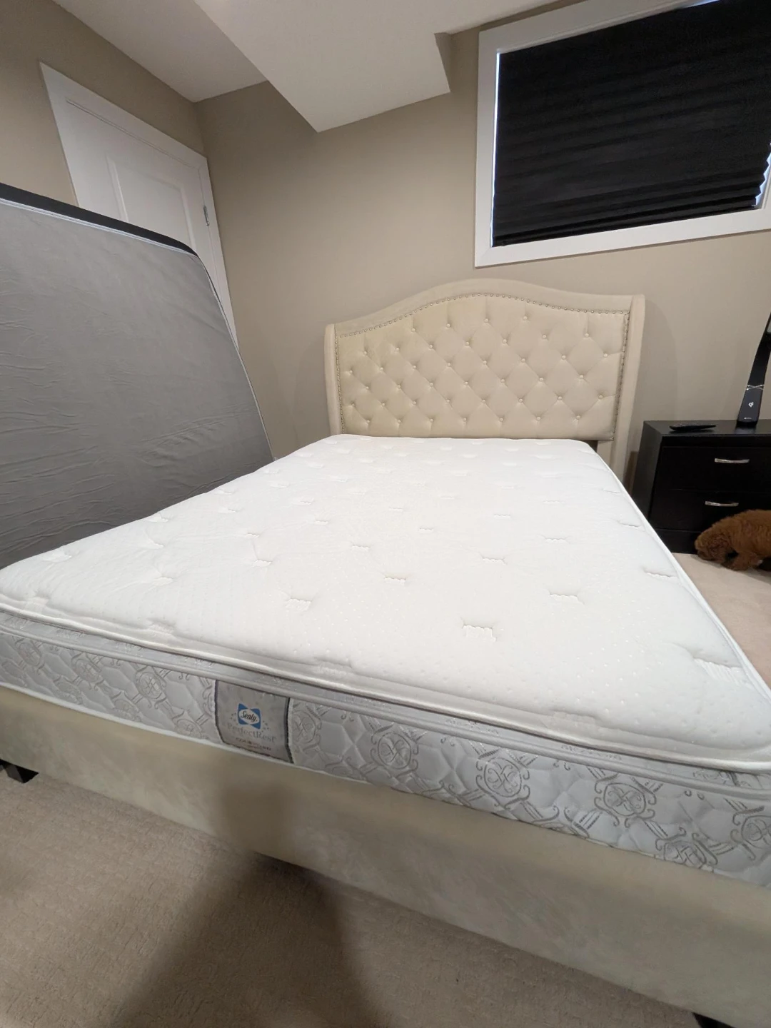 FREE DELIVERY!! Sealy PerfectRest Queen PillowTop Mattress $100 - photo 3