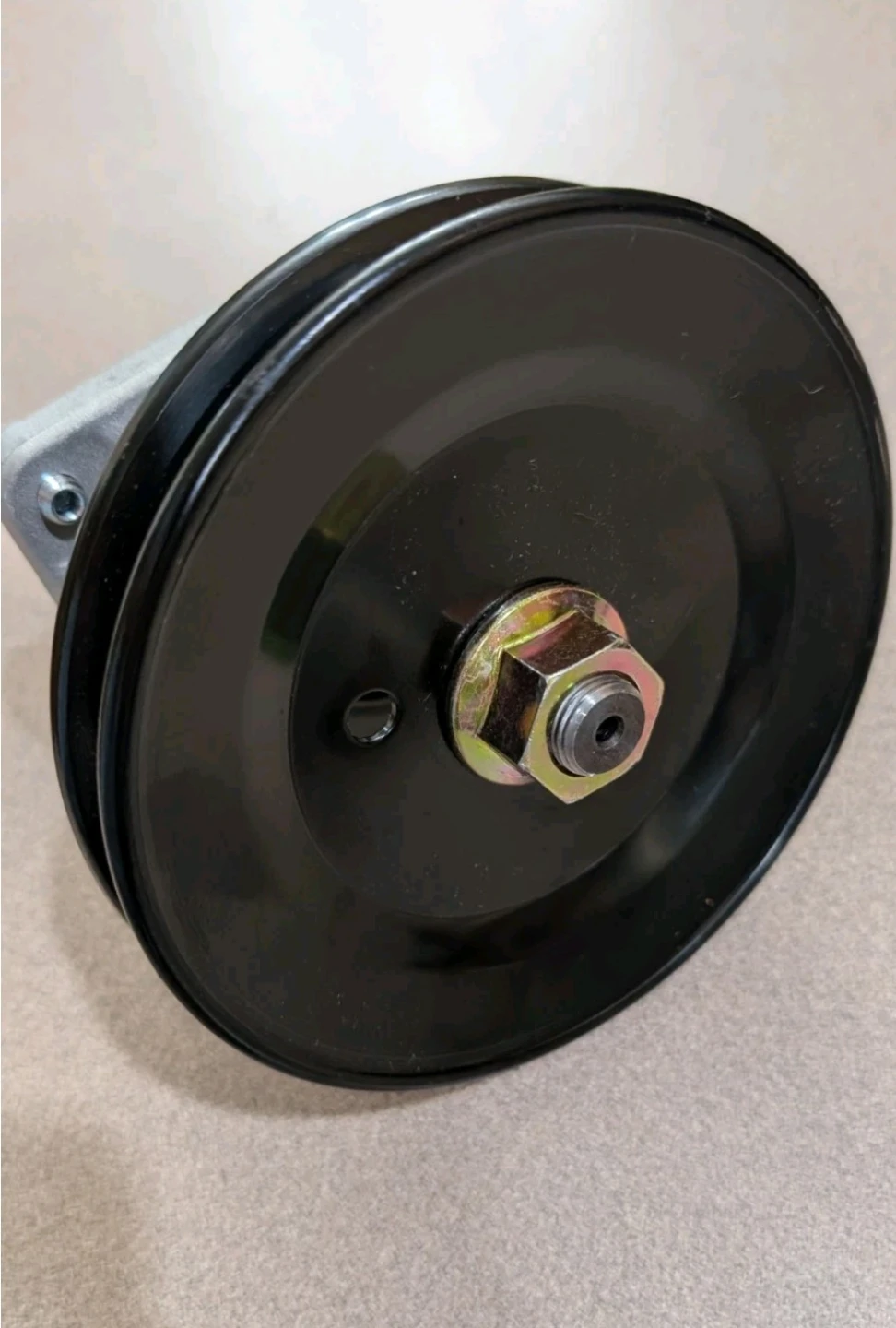 Lawn Mower Spindle Pulley Assembly - photo 4
