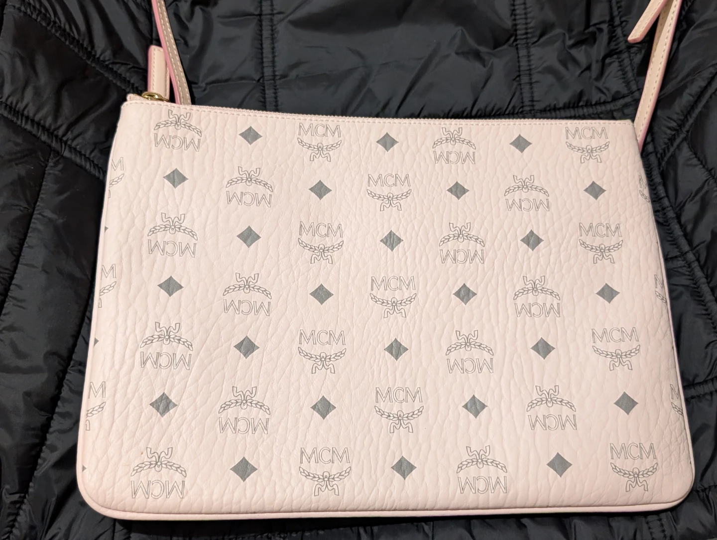 MCM Visetos Pouch with removable strap - photo 2