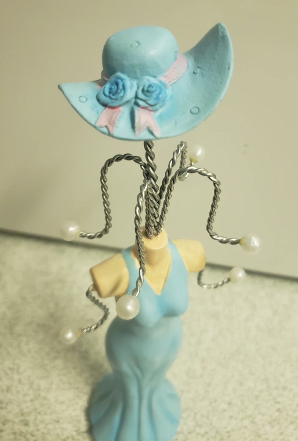 Blue Dress Form Jewelry Holder with Hat - photo 3