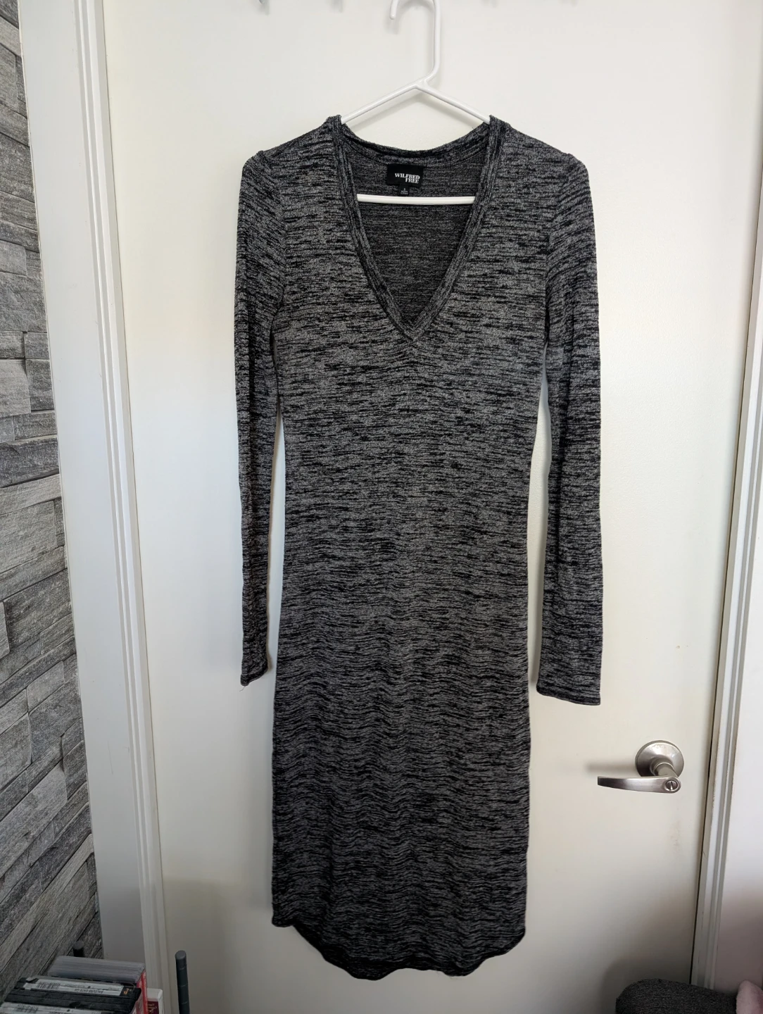Aritzia long sleeve grey V-neck dress