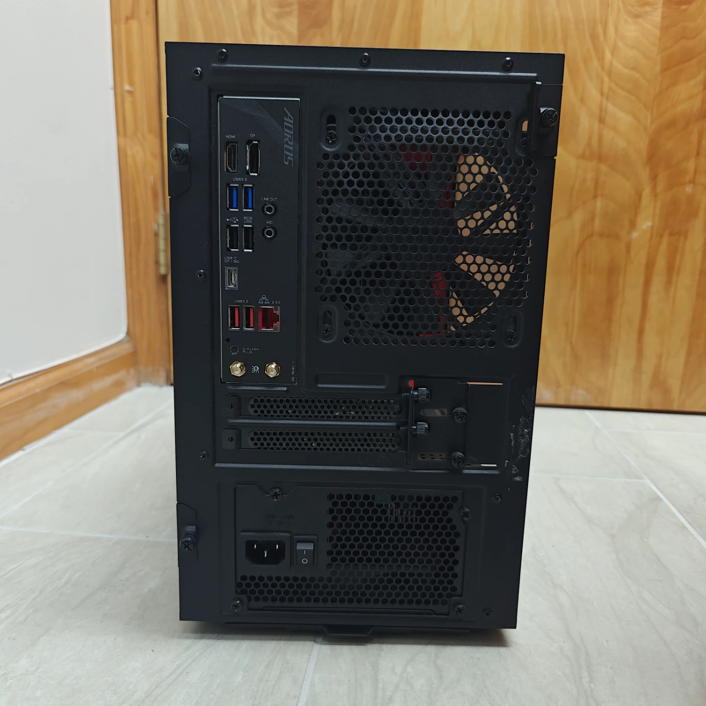 Red/Black Workstation - photo 4