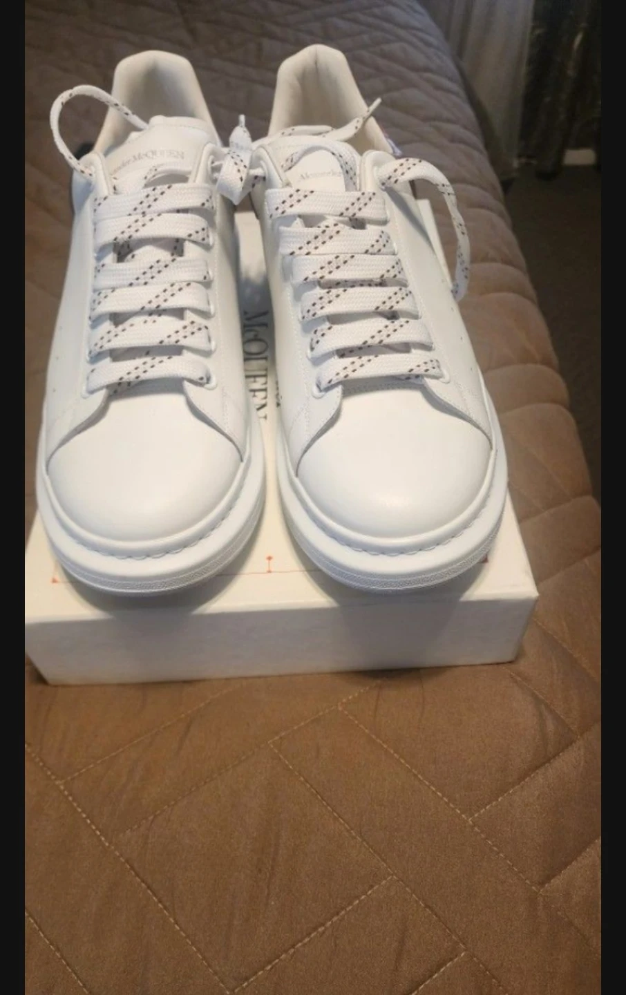 Alexander McQueen Oversized Sneakers White Crocodile Detail - photo 4