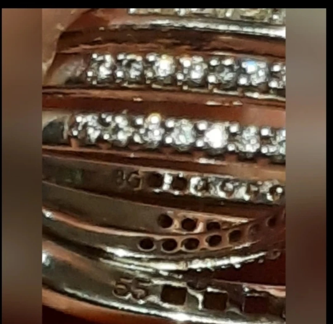 Genuine SWAROVSKI HYPERBOLA Emerald Cocktail Bridge Ring - photo 3
