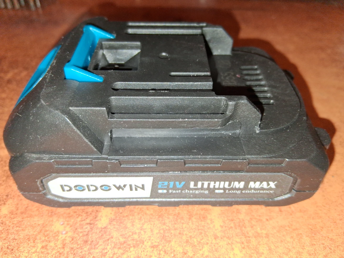 DODOWIN 6-Inch 21V Lithium Max Rechargeable Cordless Chainsaw - photo 3