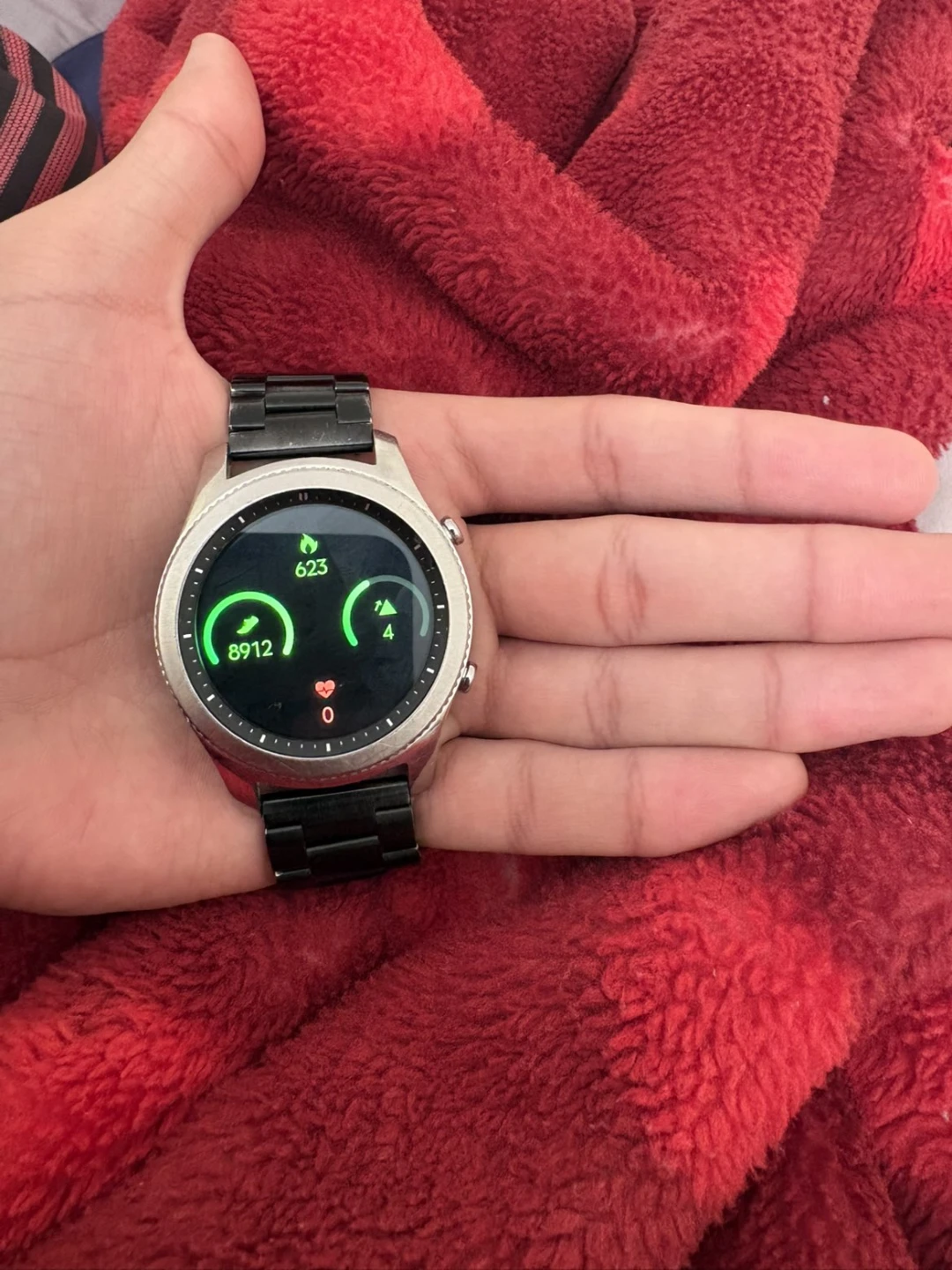 Smartwatch with Heart Rate Monitor