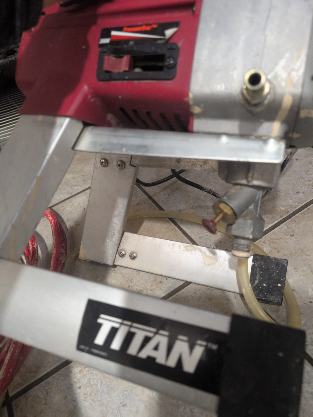 Titan XT 450 Airless Paint Sprayer - photo 5