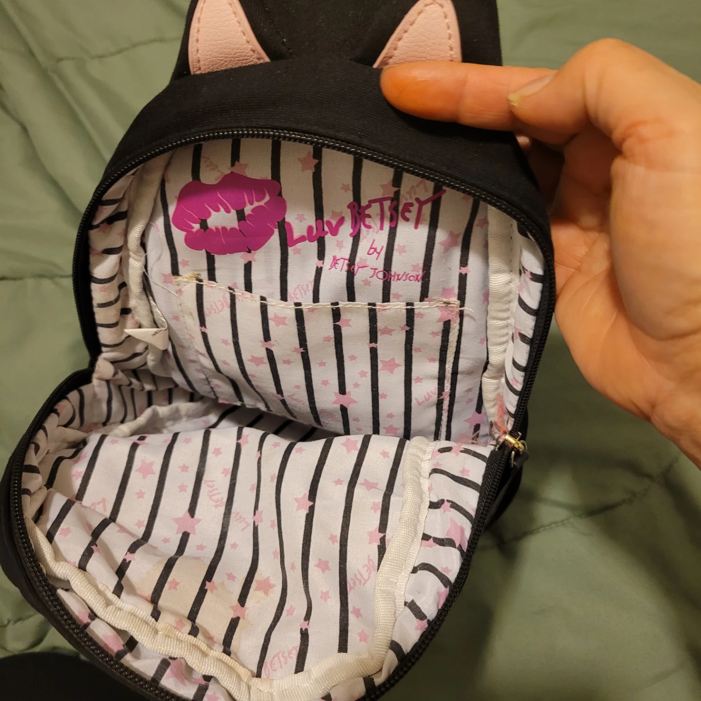 Luv Betsey By Betsey Johnson Black Cat Sling Backpack - photo 3