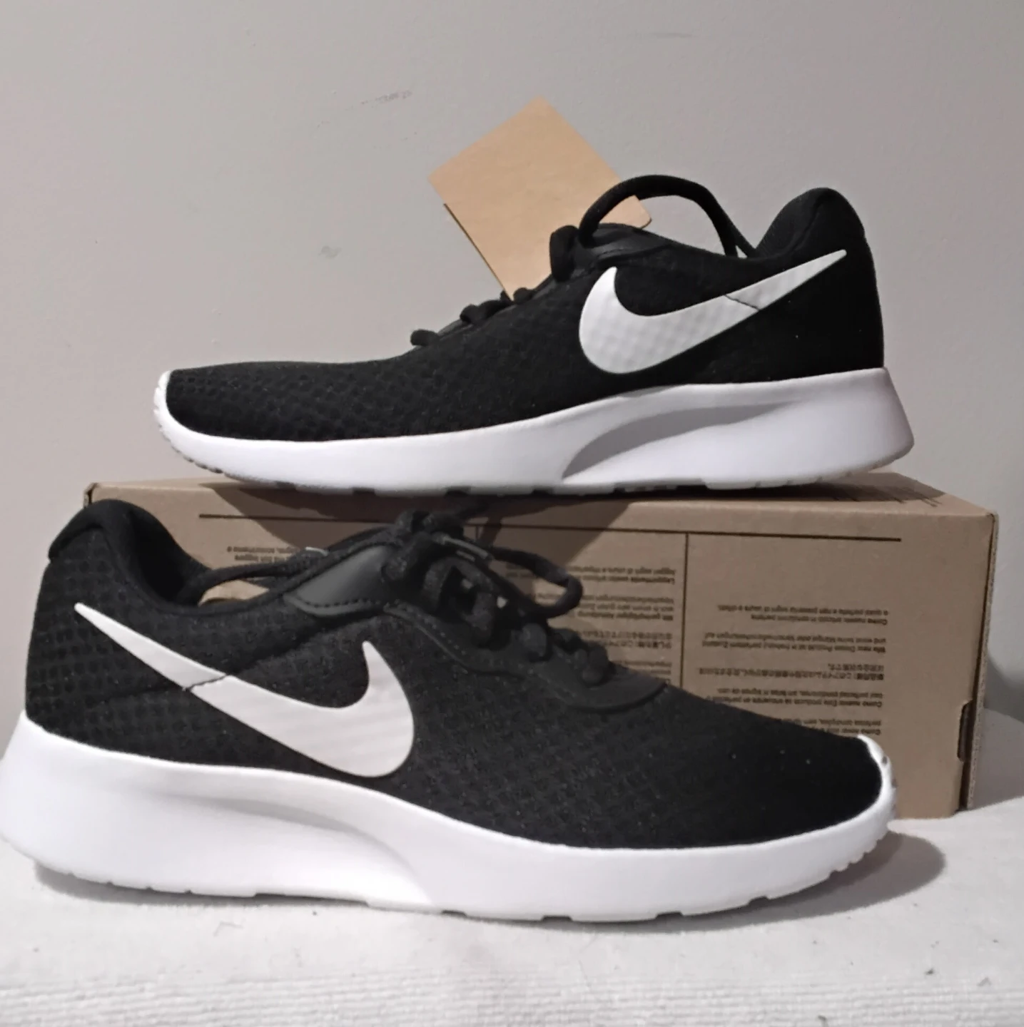 Nike Tanjun Men's Running Shoes Black White - photo 2