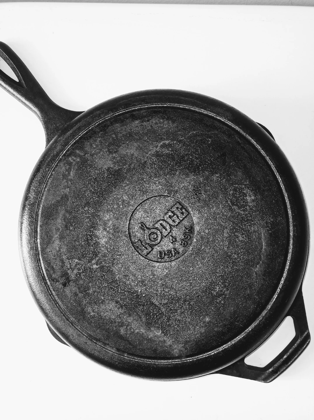 Vintage 10" Lodge Cast Iron Pan 🧡 - photo 4