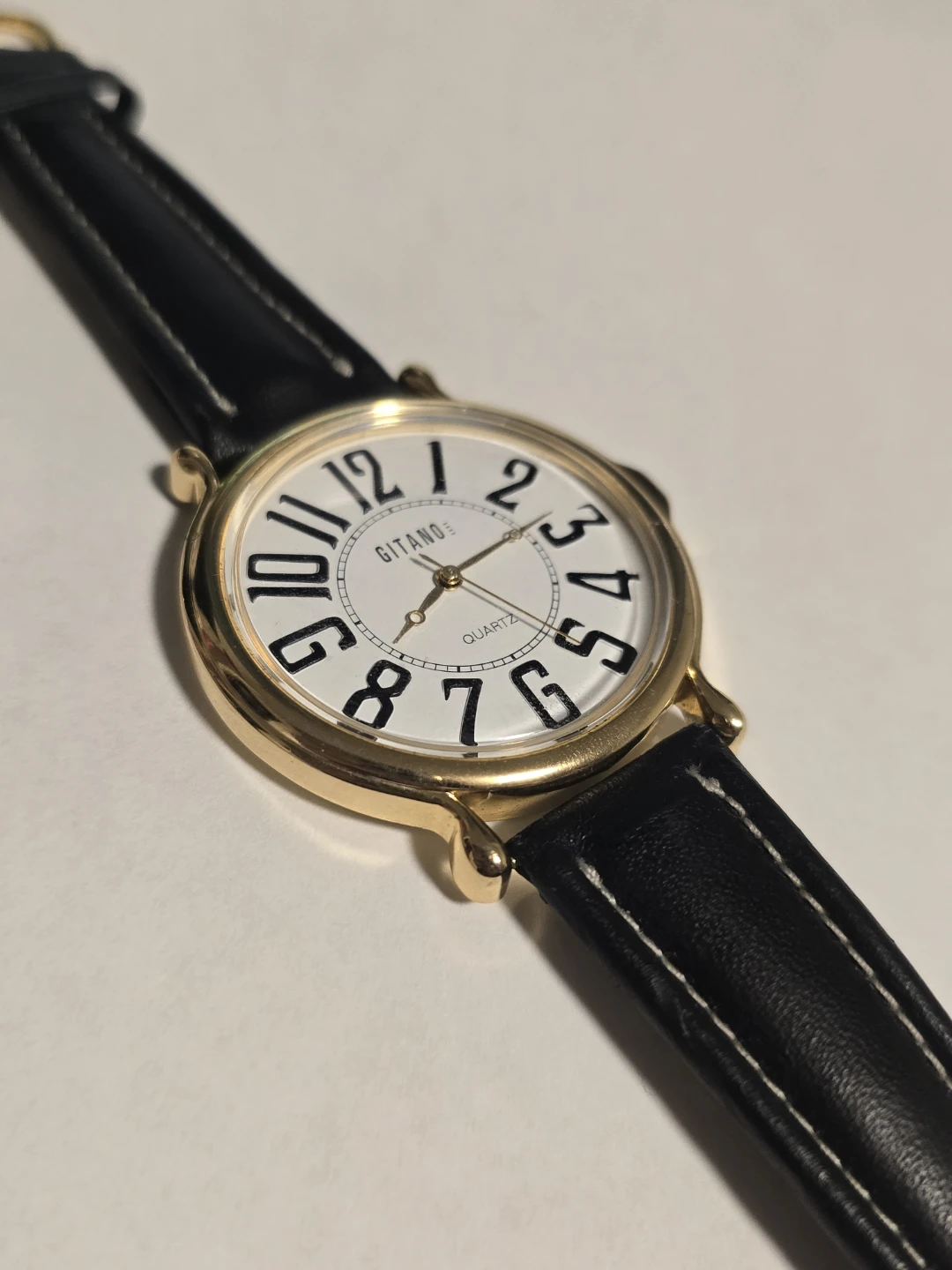 Extremely Large Round Gitano Quartz Watch 4.4cm case diameter - photo 5