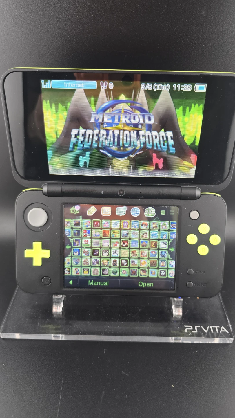 🎮 New Nintendo 2DS XL –Black and Green 128GB SD card - photo 2