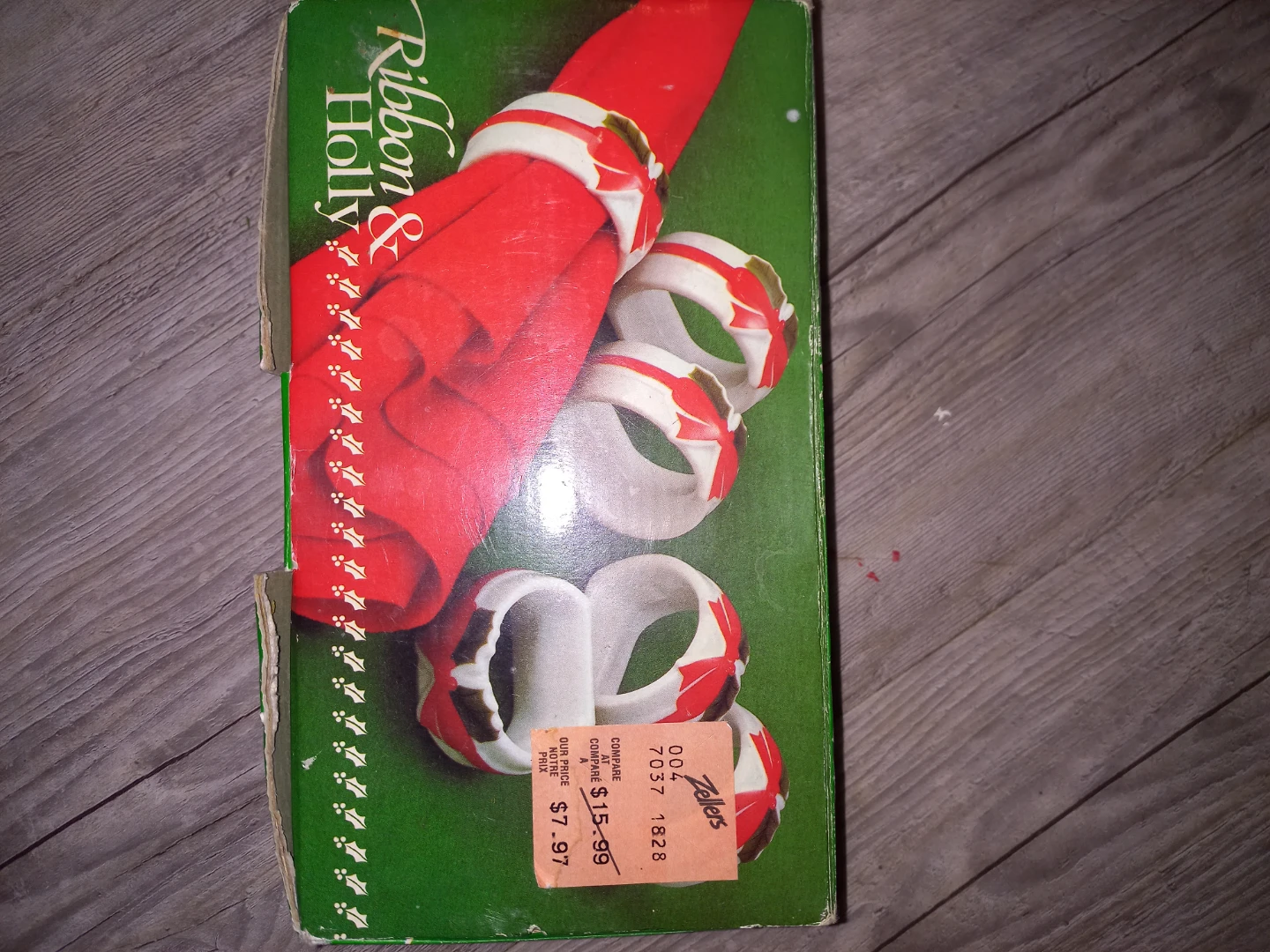 Set of 6 Christmas Holly Bow Napkin Rings