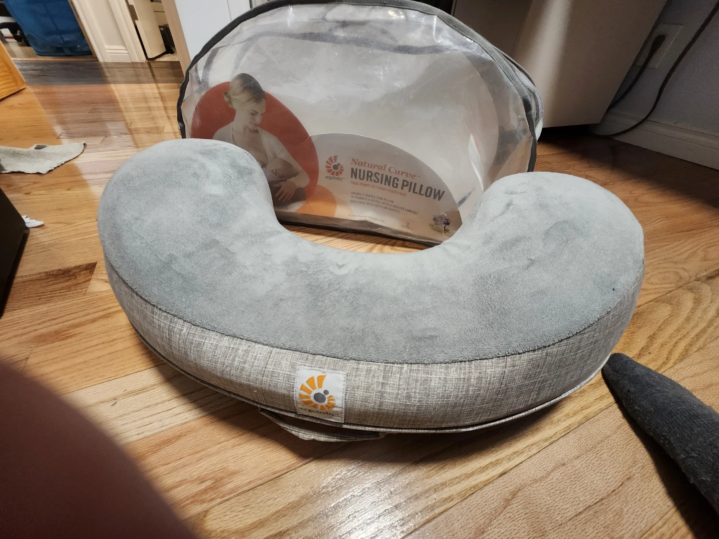 Ergobaby Natural Curve Nursing Pillow