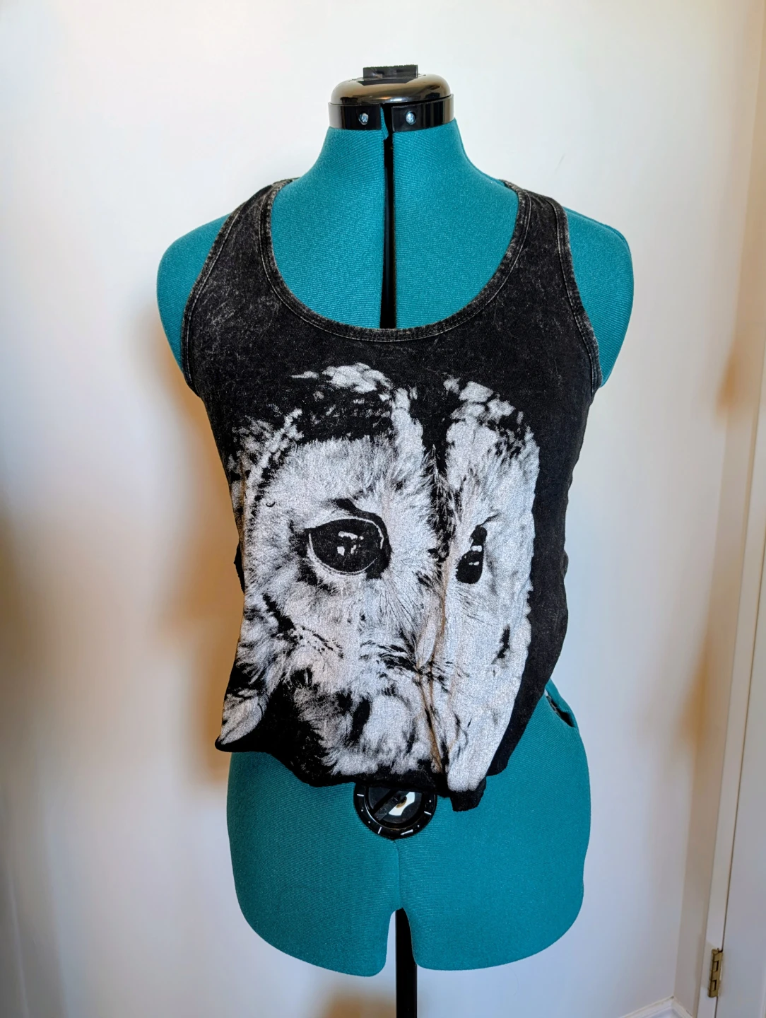 Black Tank Top with Owl Graphic and Cutout Back - photo 3