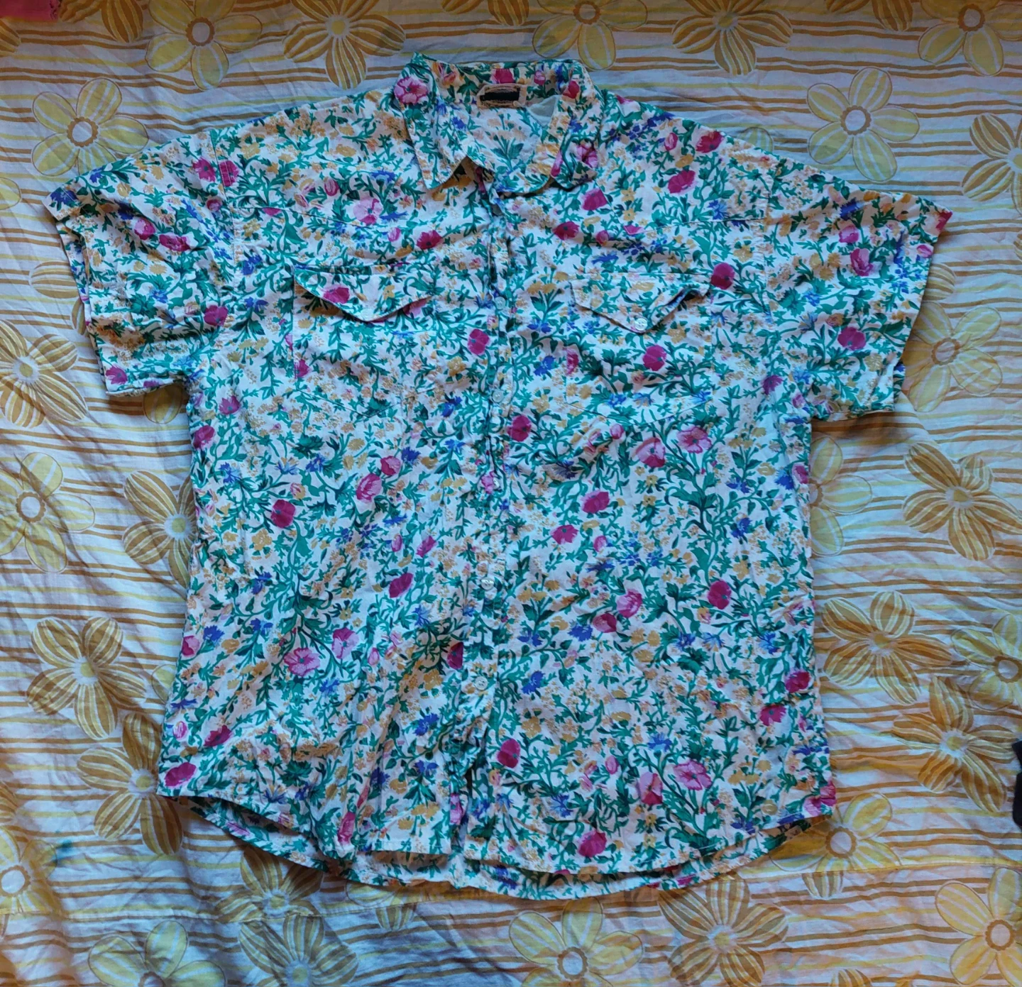 80s floral short sleeve button up blouse