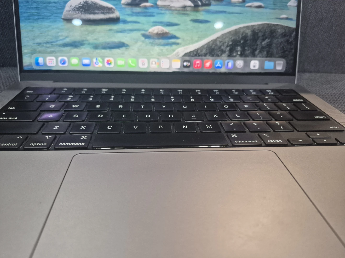 Apple MacBook Pro 14-inch 2021 M1 chip - photo 4