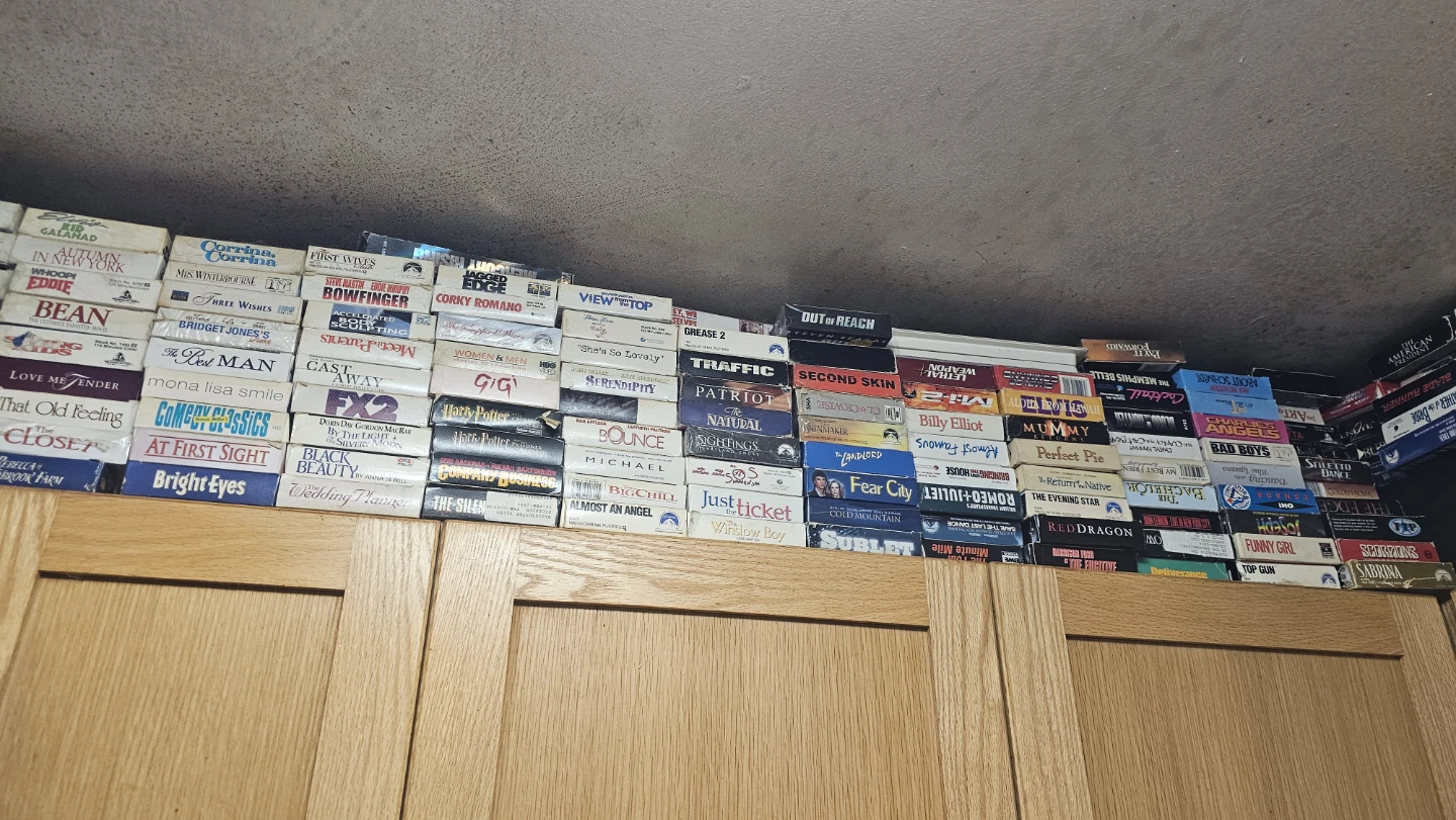 Assorted VHS Movie Collection - photo 4