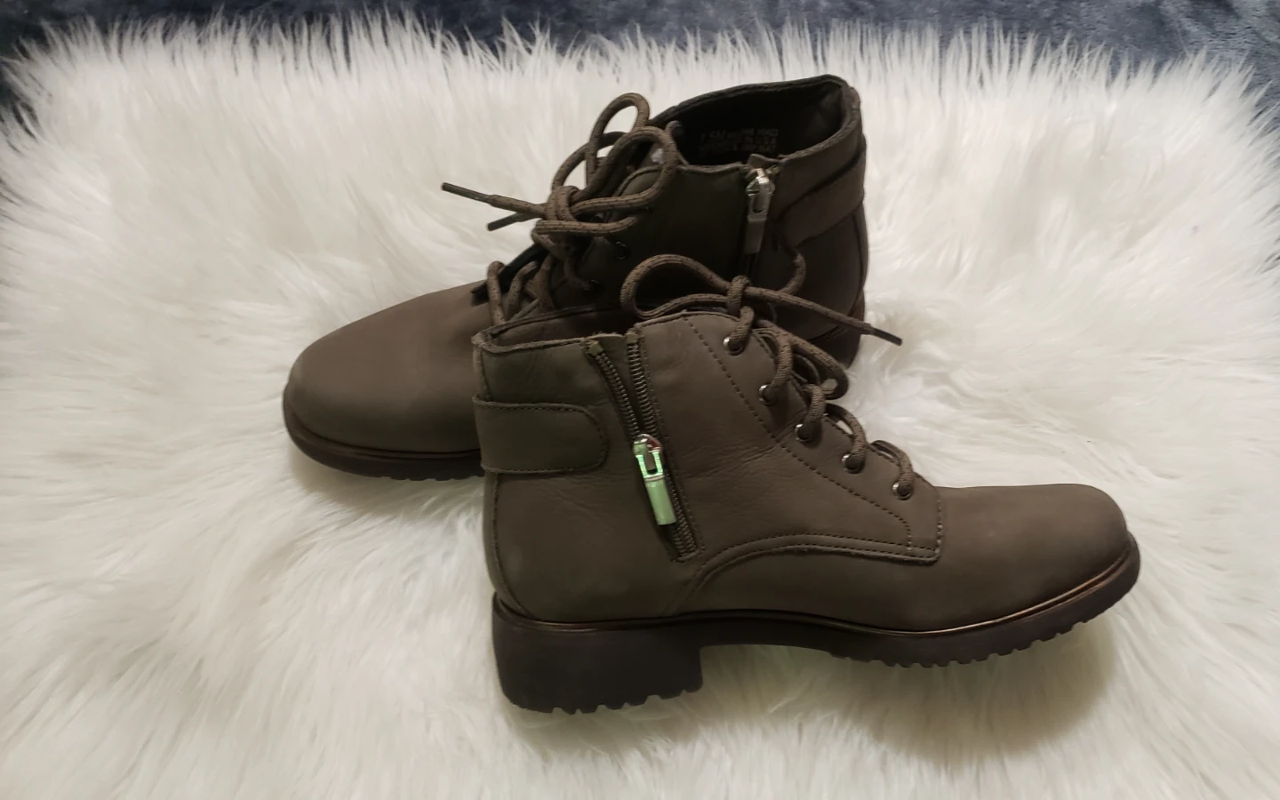 Brand new Women's Munro Boots Size 7,5 - photo 2