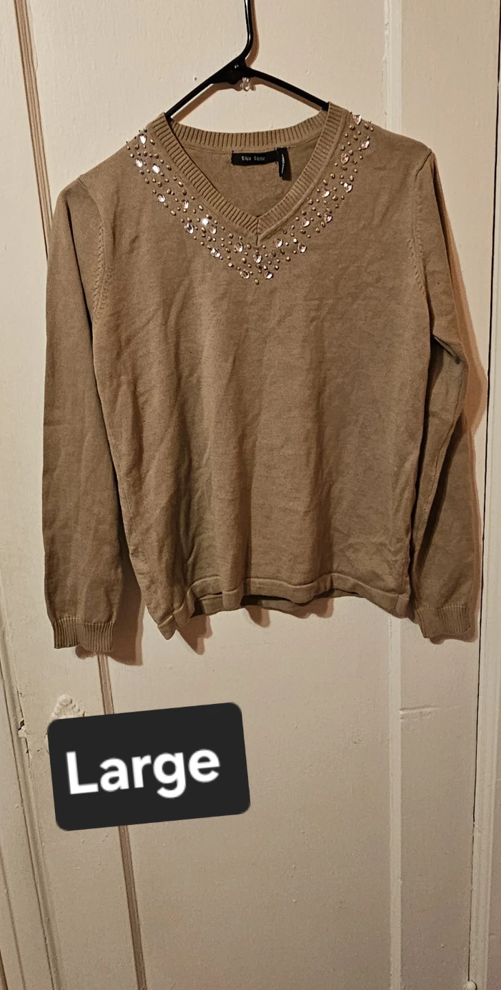 Women's  V-neck Sweater