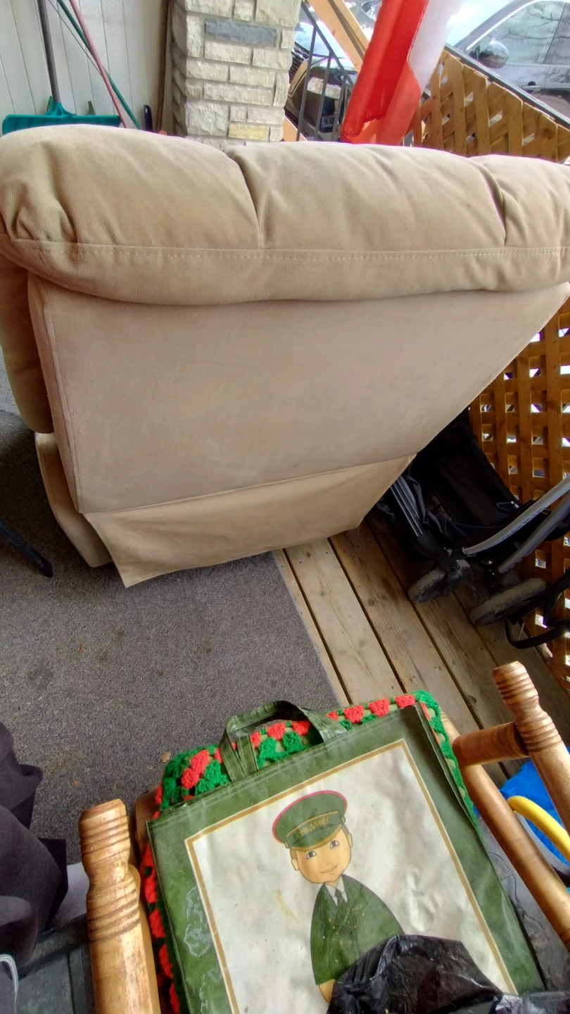 Tan motorized Recliner Chair - photo 3