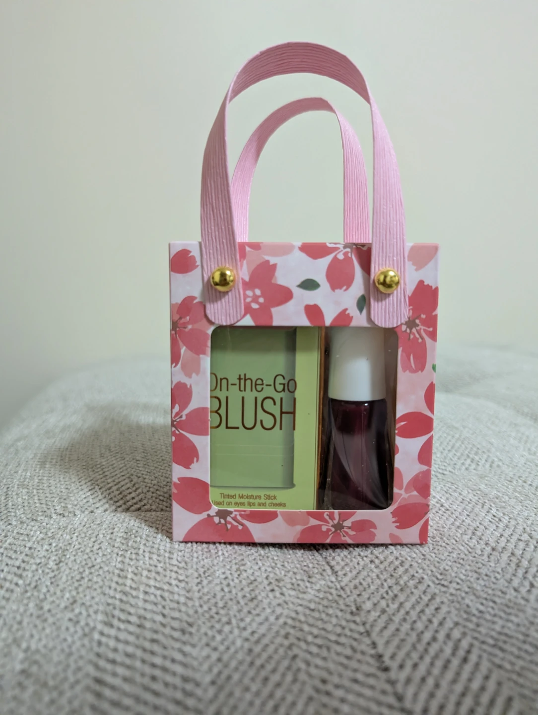 NUSH basic birthday hamper for her