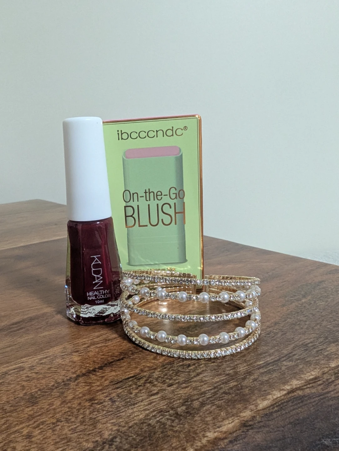 NUSH basic birthday hamper for her - photo 2